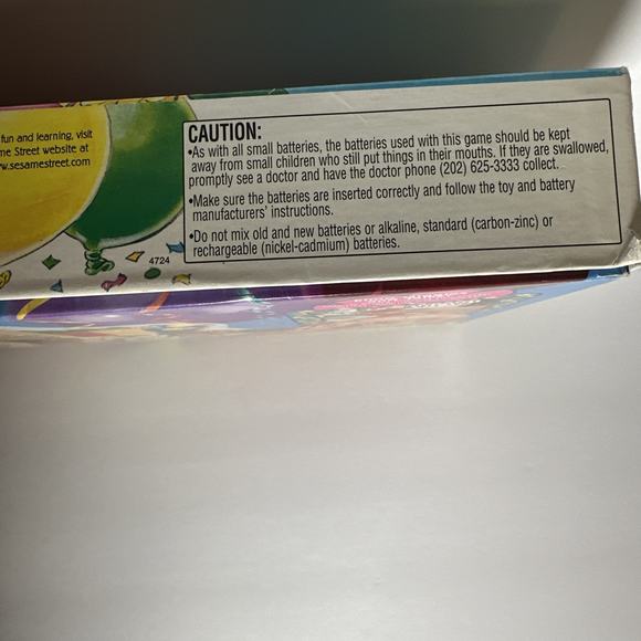 1997 VINTAGE ELMO'S BIRTHDAY GAME -MILTON BRADLEY 100% COMPLETE - Picture 9 of 10